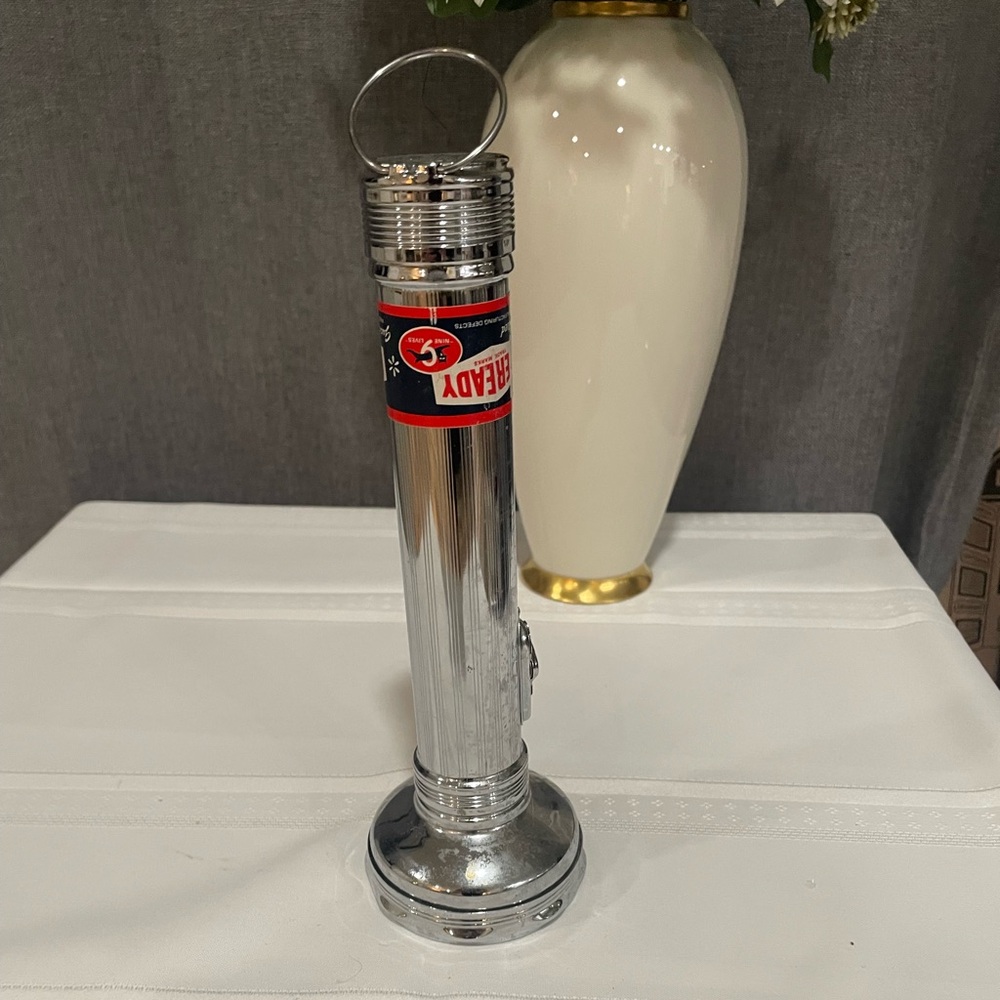 New. Never Used Chrome Eveready Flashlight